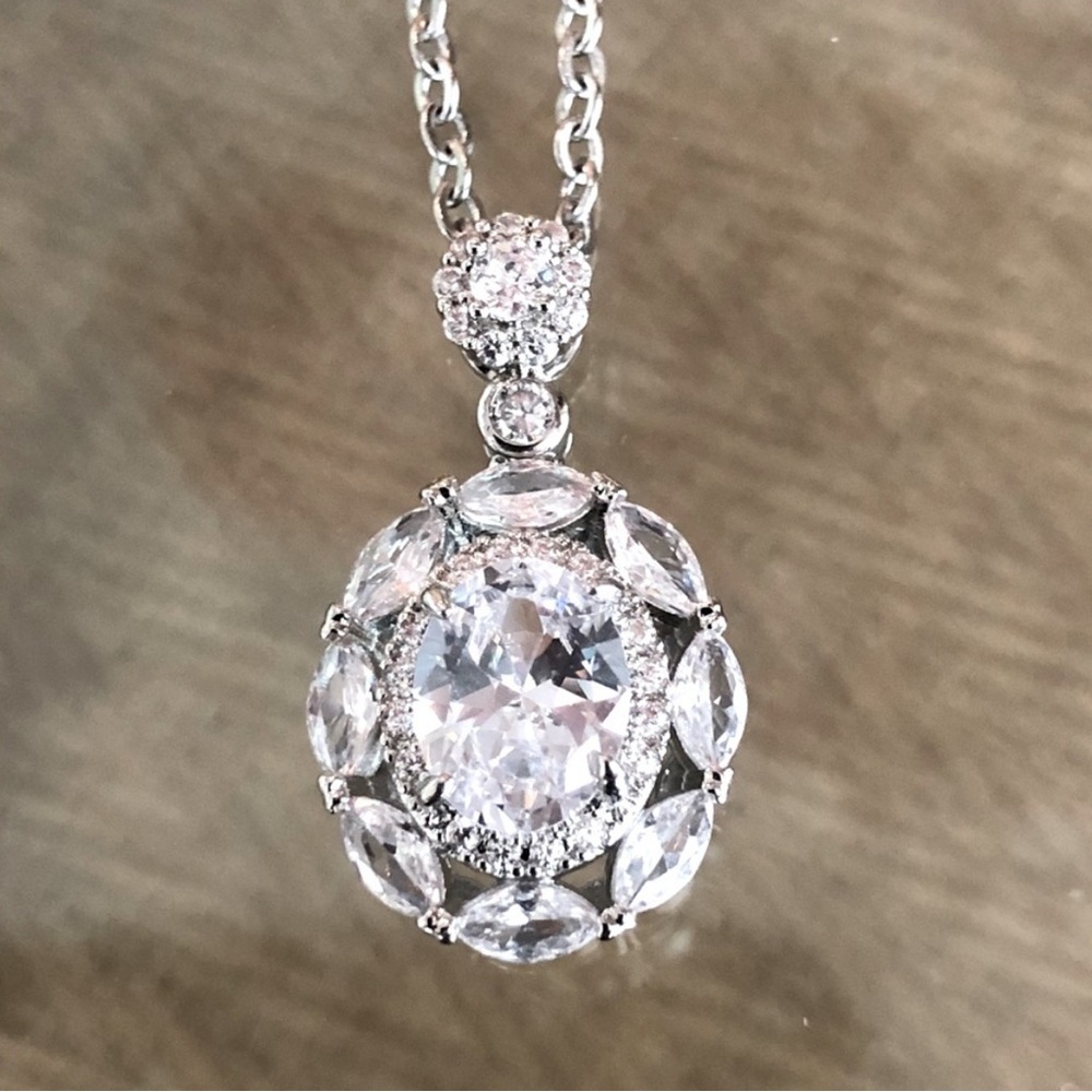 New Silver Diamond Cubic Zirconia Pendant Necklace - Picture 2 of 4
